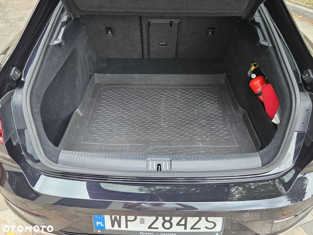 Volkswagen Arteon 2.0 TDI SCR R-Line DSG - 22