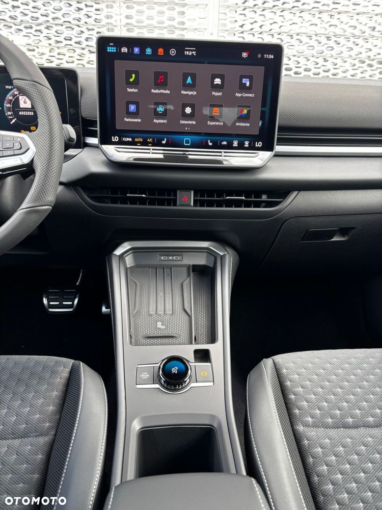 Volkswagen T-Roc 1.5 eTSI R-Line DSG - 24