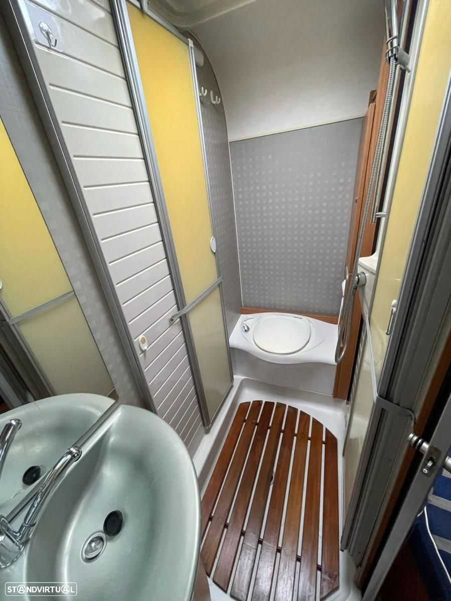 Burstner Privilége T630 cama francesa - 7