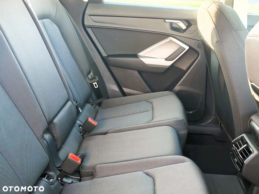 Audi Q3 35 TDI S tronic - 30