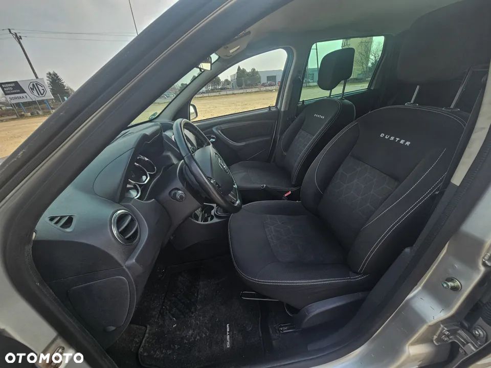 Dacia Duster 1.6 16V 105 4x2 Essentiel - 12