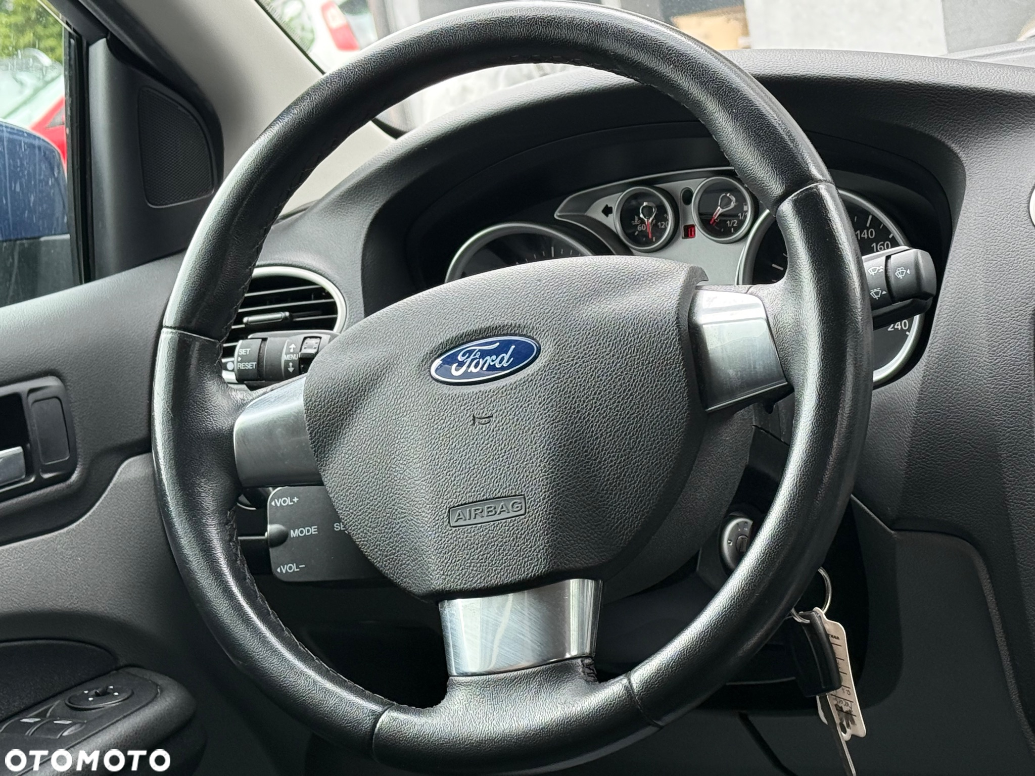 Ford Focus 1.6 16V Titanium - 13