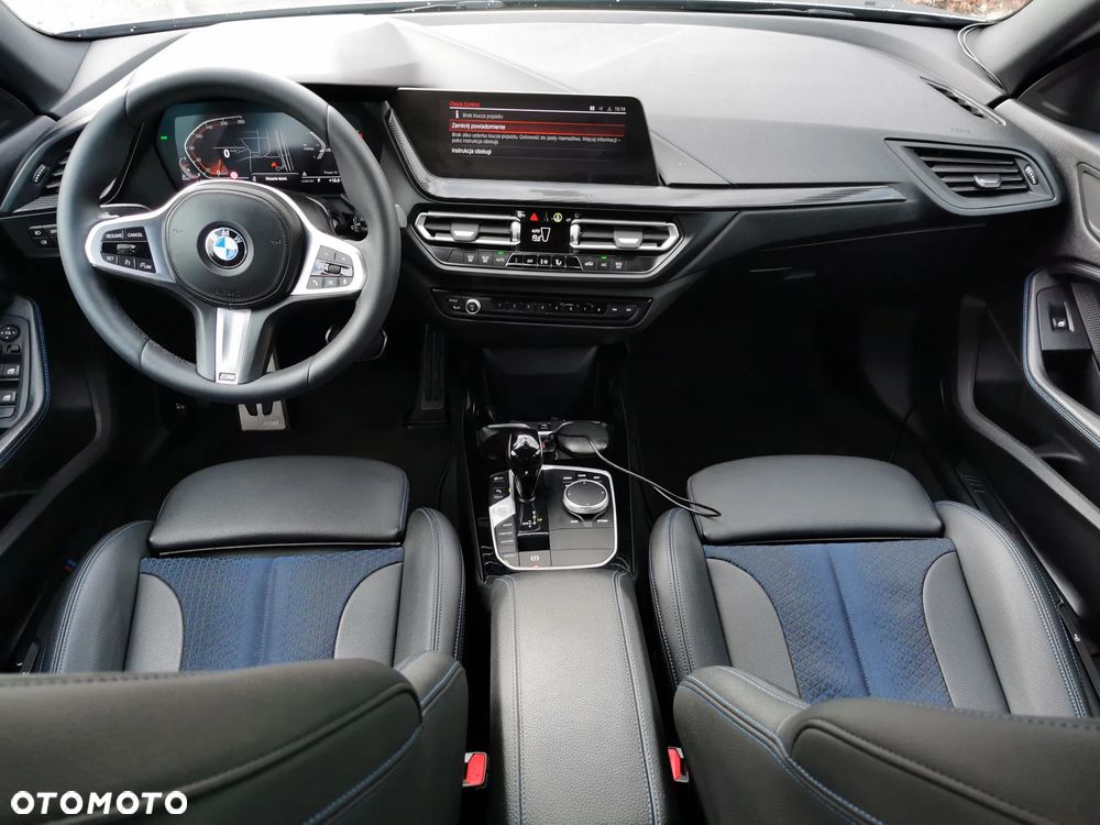 BMW Seria 2 220d M Sport - 9