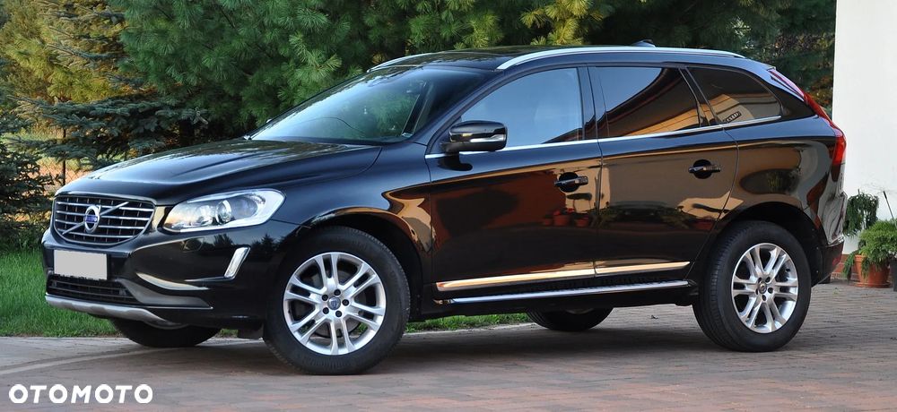 Volvo XC 60 D5 AWD Geartronic Summum - 4