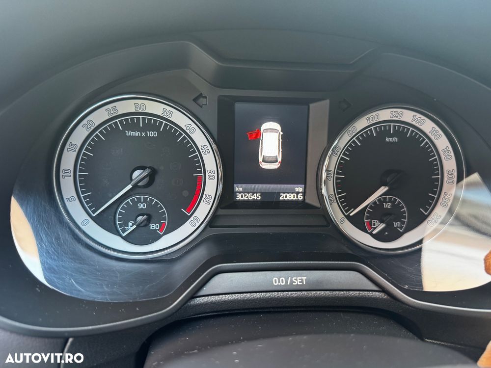 Skoda Octavia 2.0 TDI DSG Laurin & Klement - 8