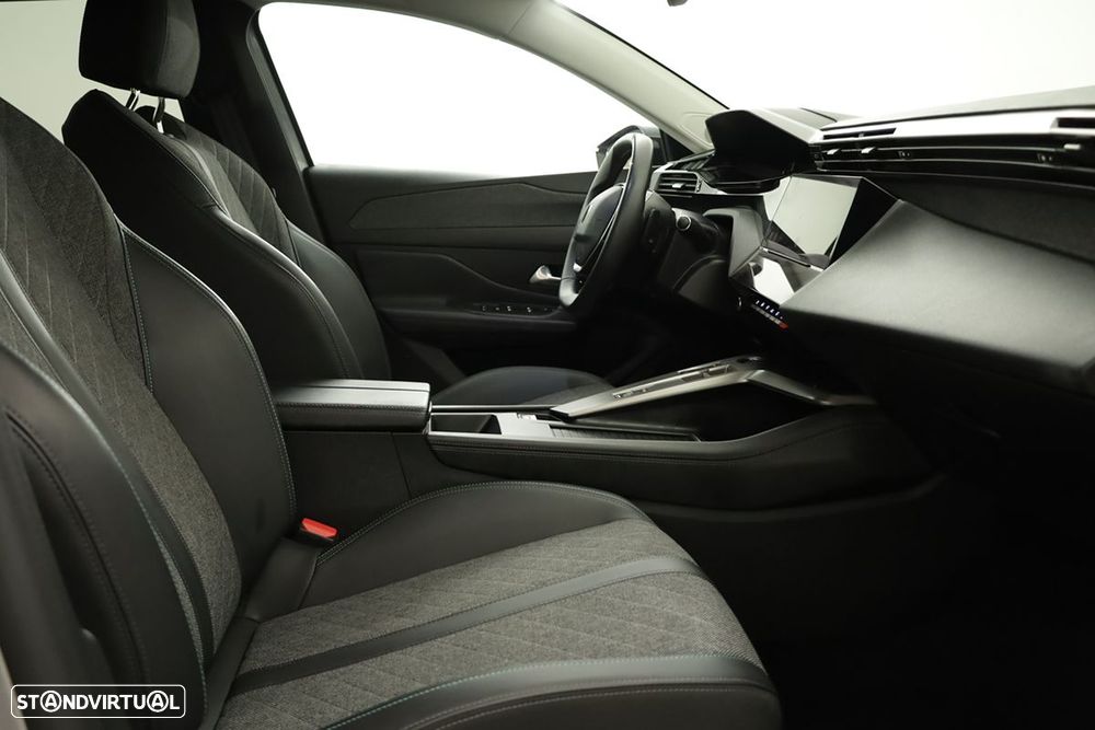 Peugeot 408 1.6 Hybrid Allure e-EAT8 - 19