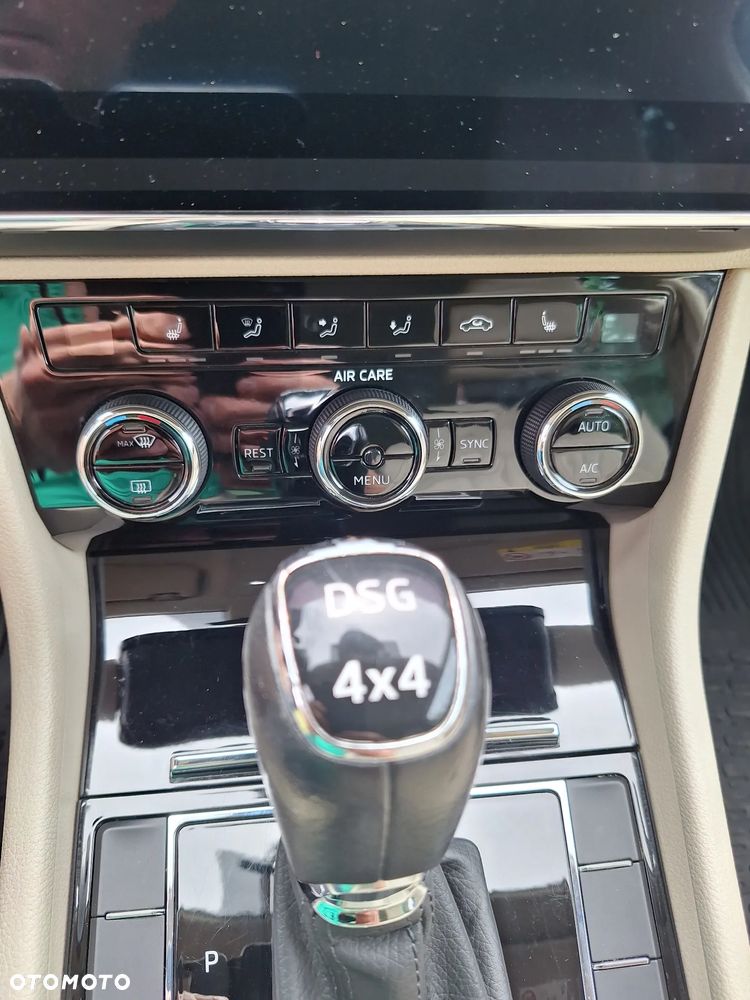 Skoda Superb 2.0 TSI 4x4 L&K DSG - 12