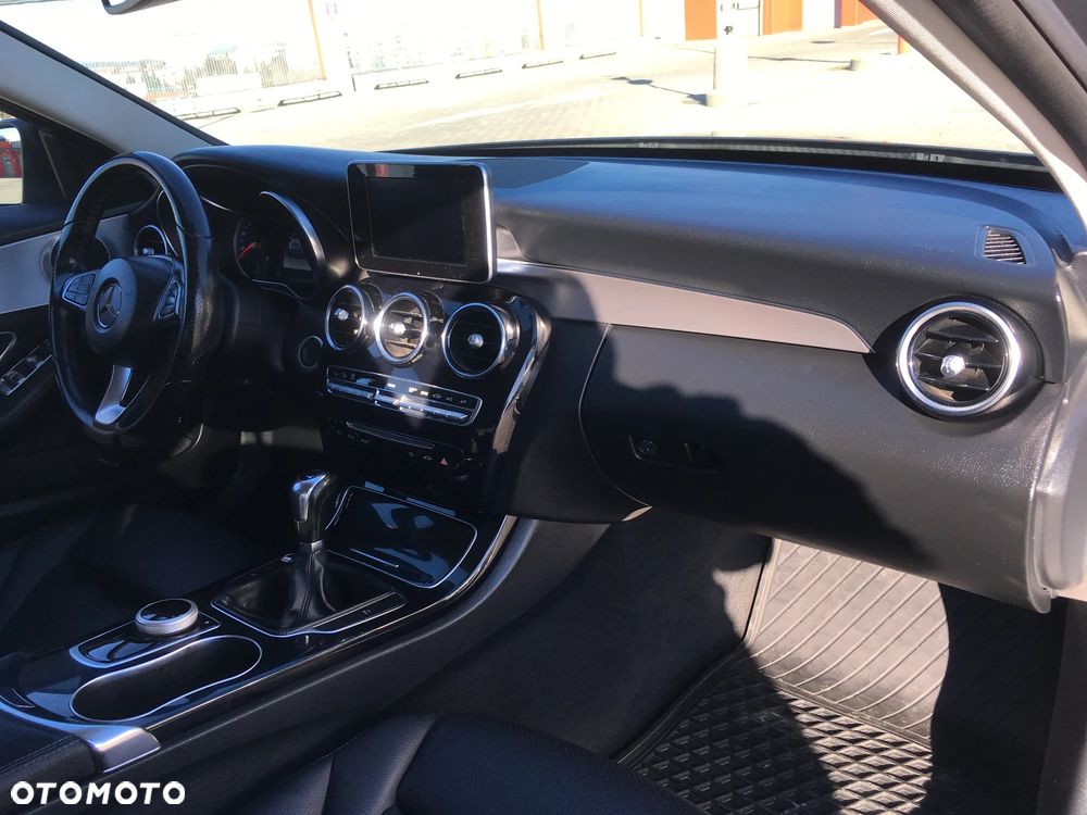 Mercedes-Benz Klasa C - 22