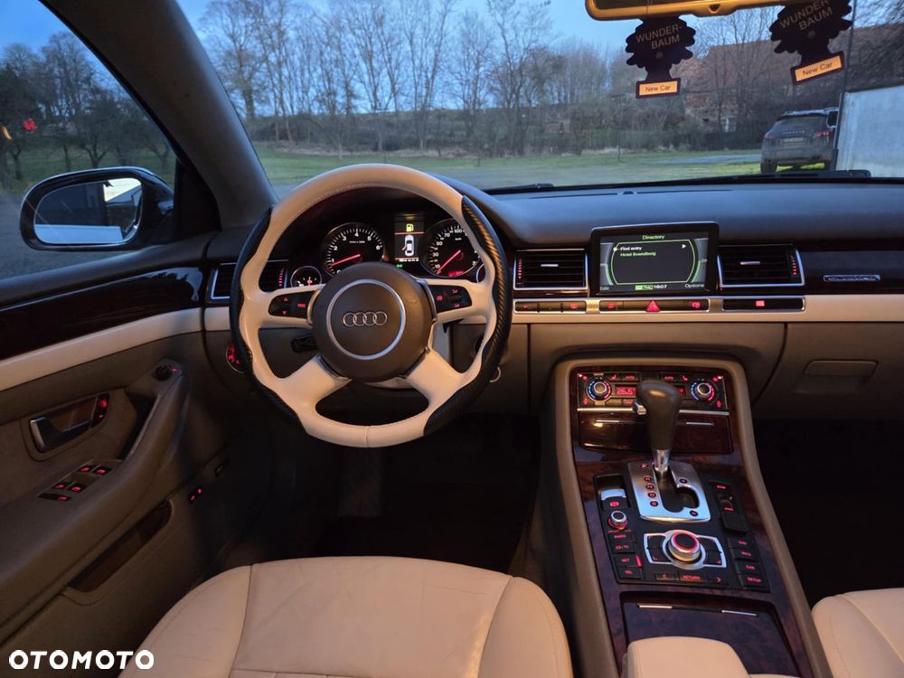 Audi A8 4.2 Quattro - 2