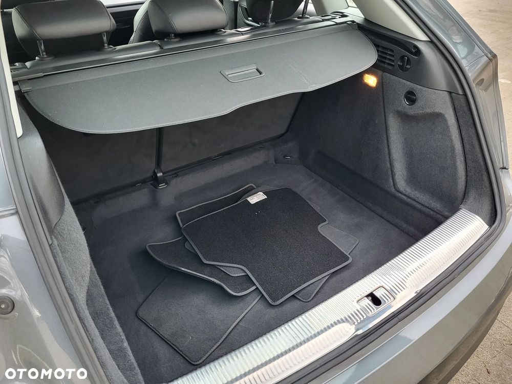 Audi Q3 2.0 TDI sport - 36