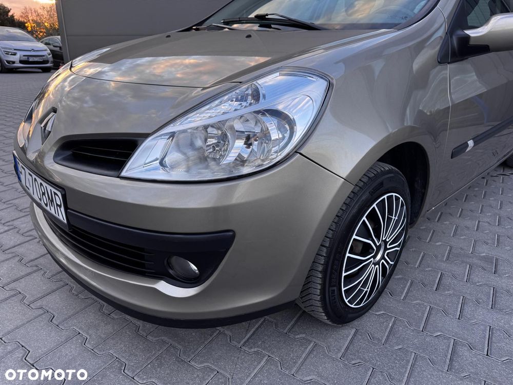 Renault Clio - 2