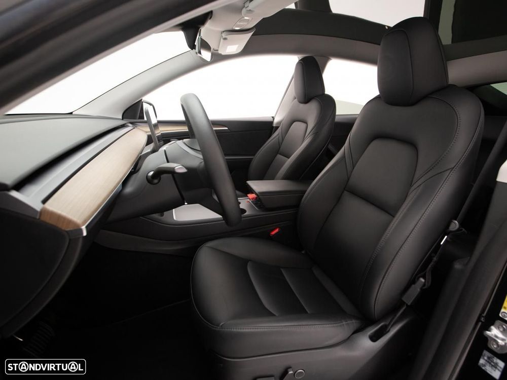 Tesla Model Y RWD - 8