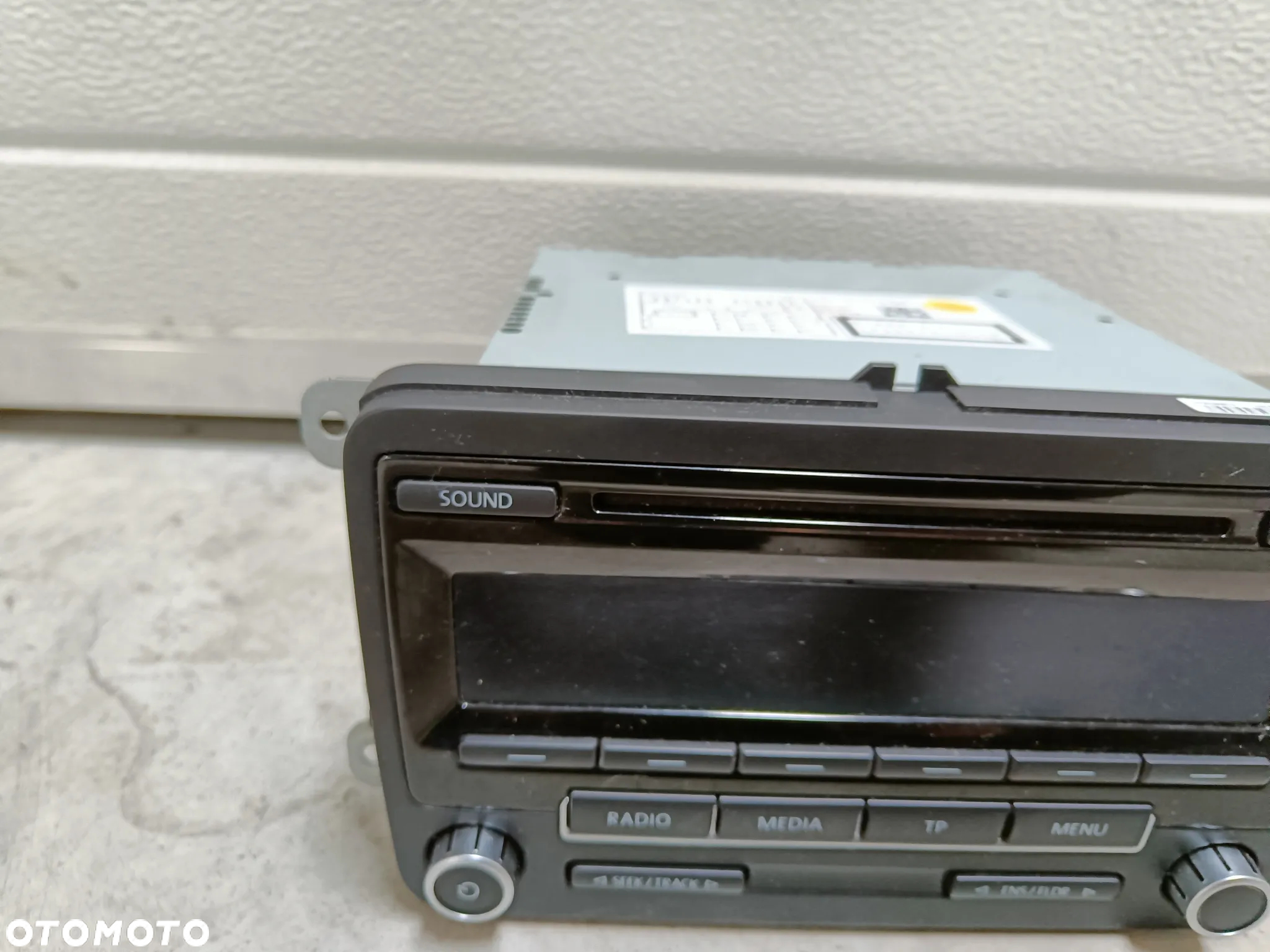 Radio VW Jetta VI 6 Volkswagen Beetle Golf Passat 1K0035186AQ - 6