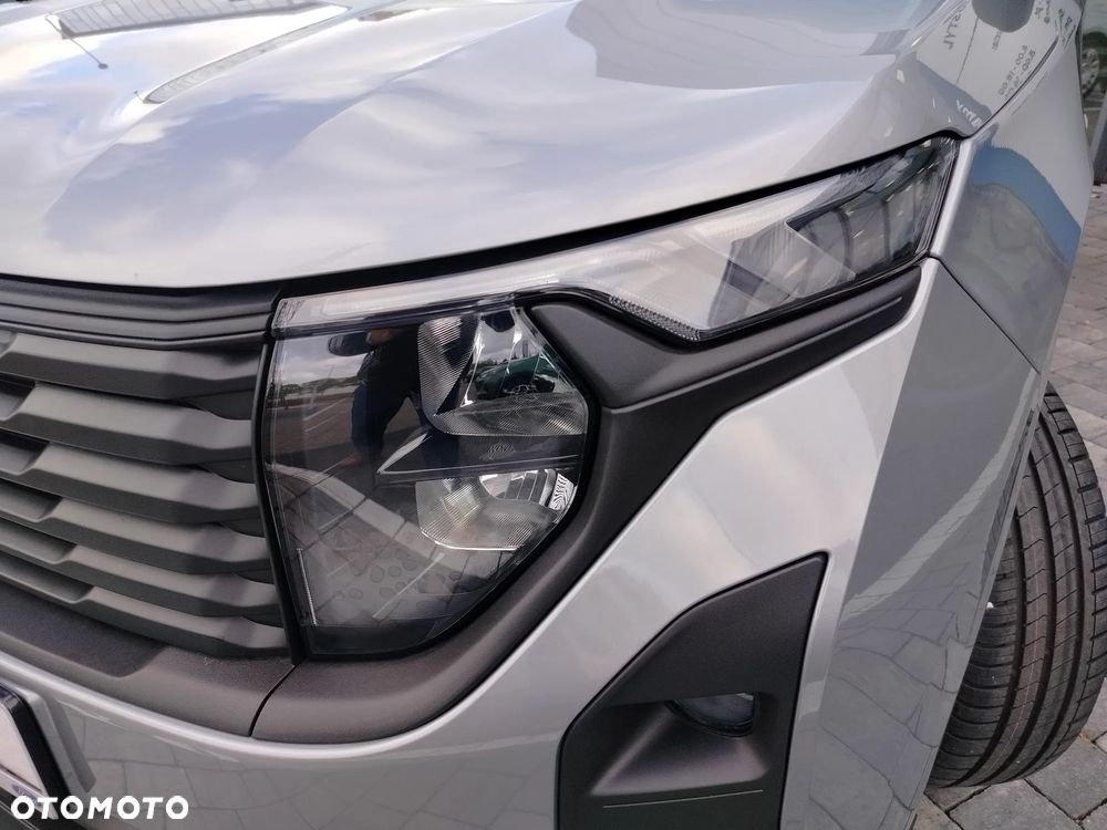 Ford Transit Courier - 20