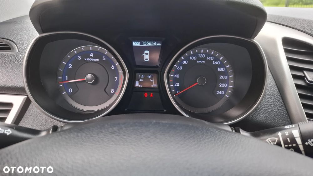 Hyundai i30 blue 1.4 YES Silver - 37