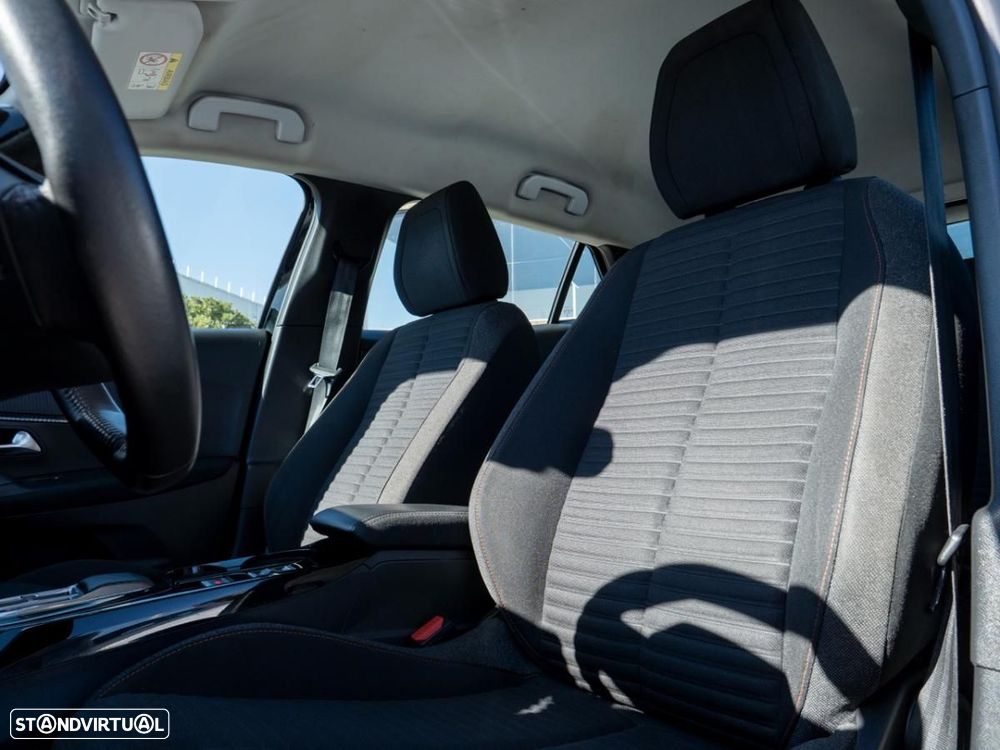 Peugeot e-2008 50 kWh Active - 22
