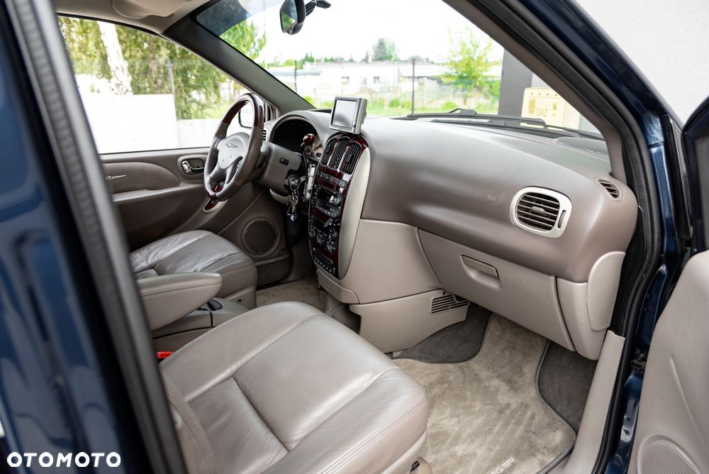 Chrysler Grand Voyager - 23