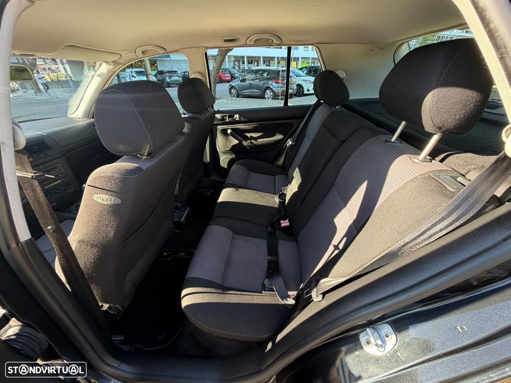 VW Golf 1.4i Confortline - 17