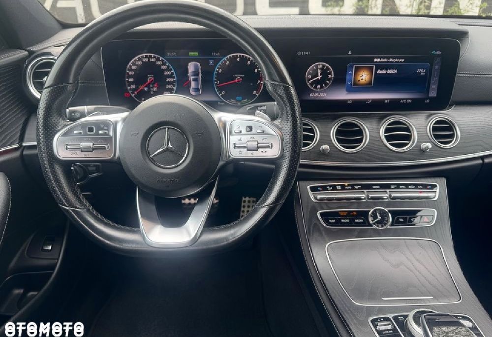 Mercedes-Benz Klasa E 200 4-Matic AMG - 19