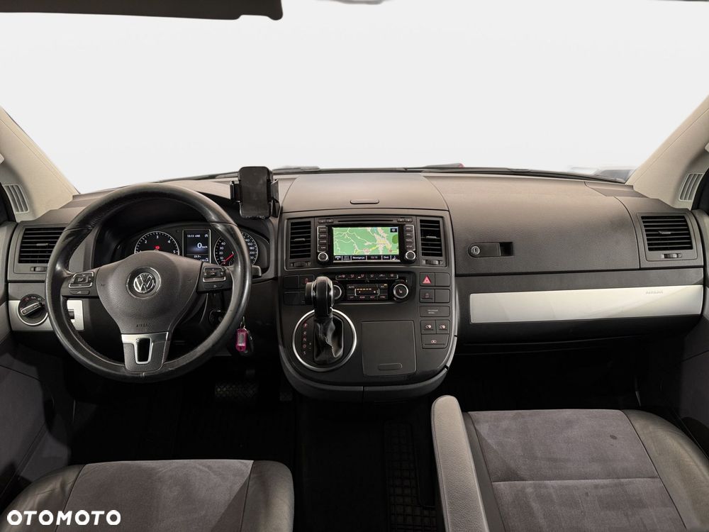 Volkswagen Multivan - 21