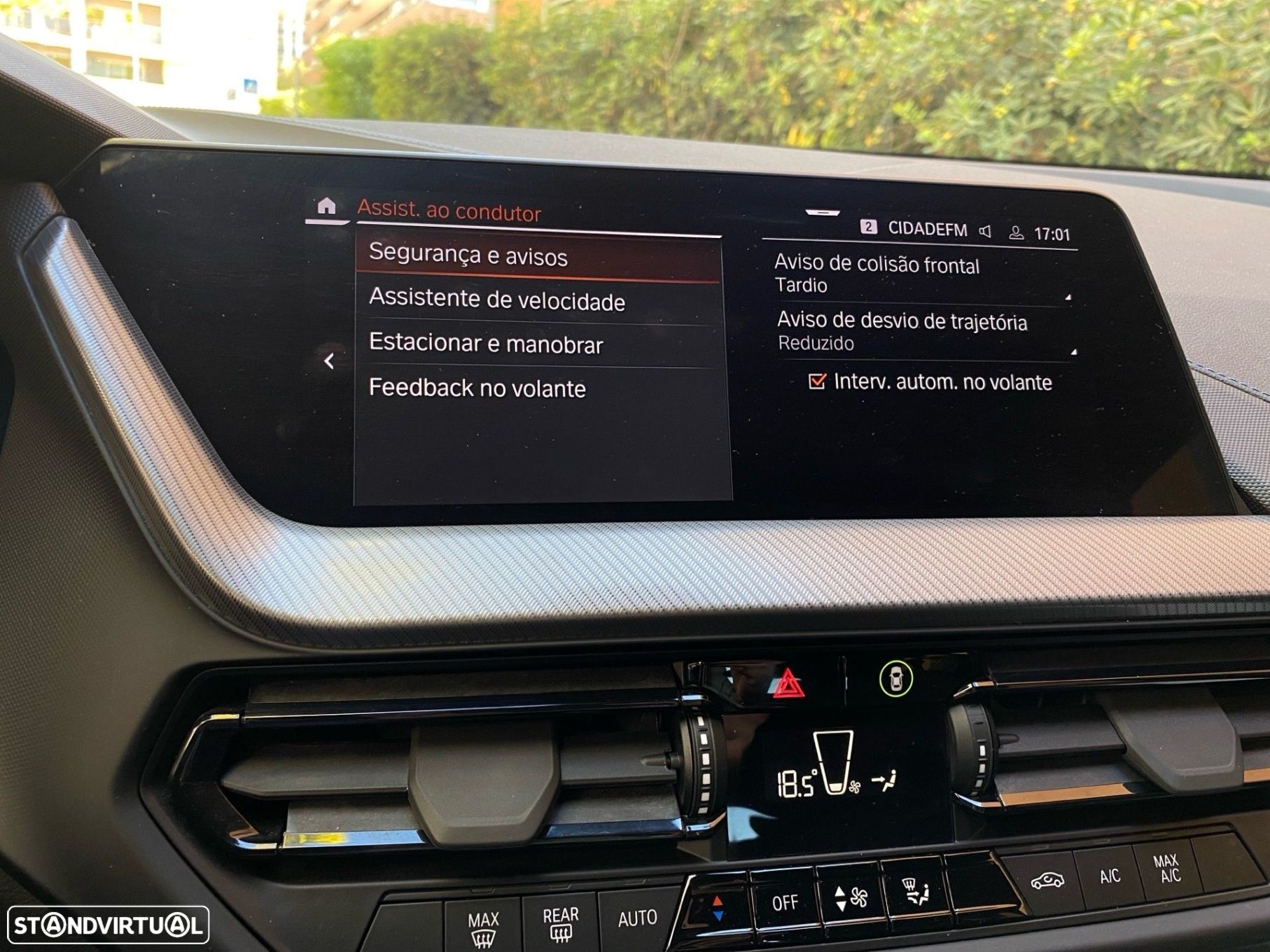 BMW 116 d Pack Desportivo M Auto - 11
