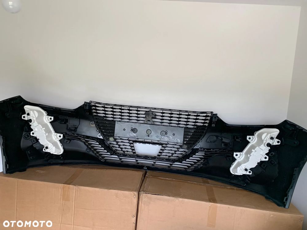 Zderzak przód Peugeot 208 II 2019-  komplet - 8