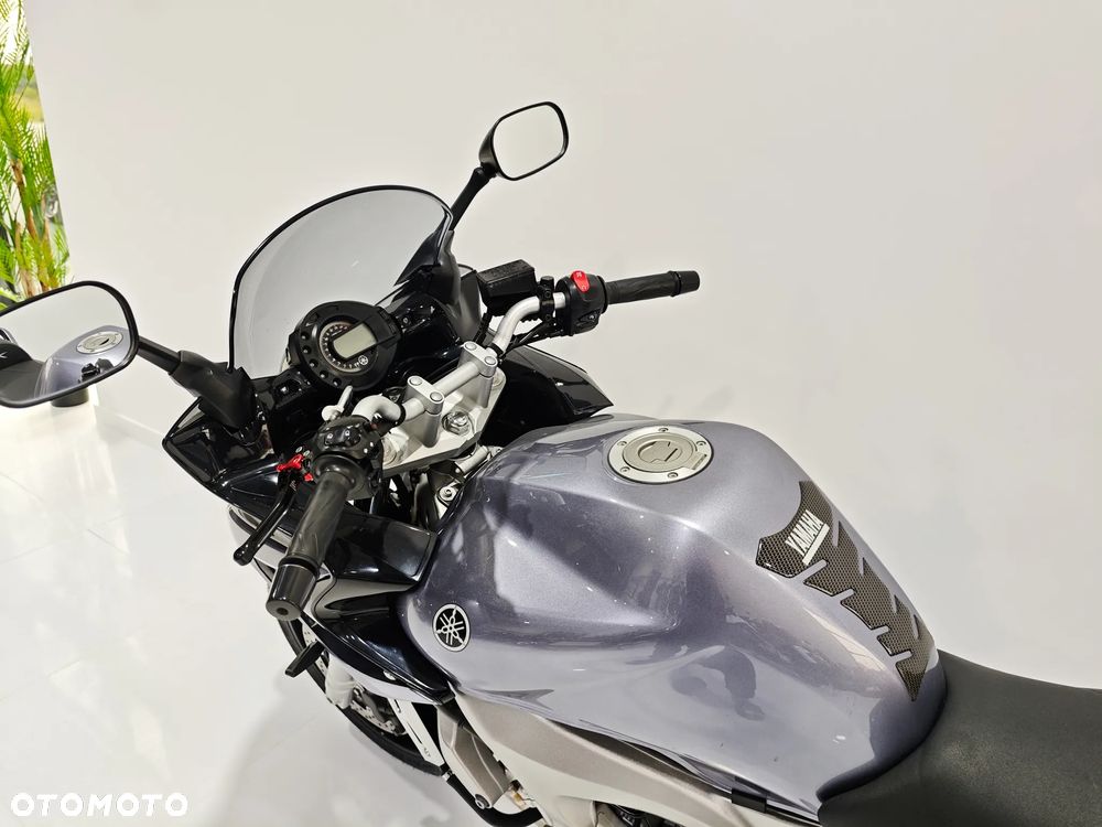 Yamaha FZ - 14