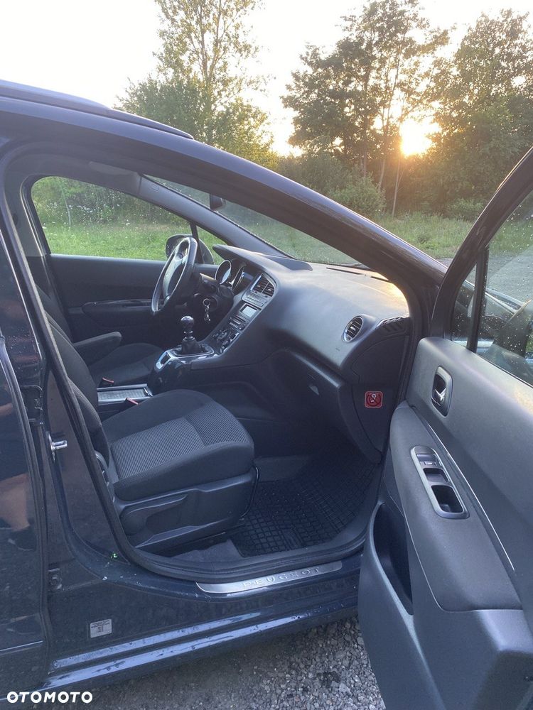 Peugeot 5008 1.6 THP Premium - 6