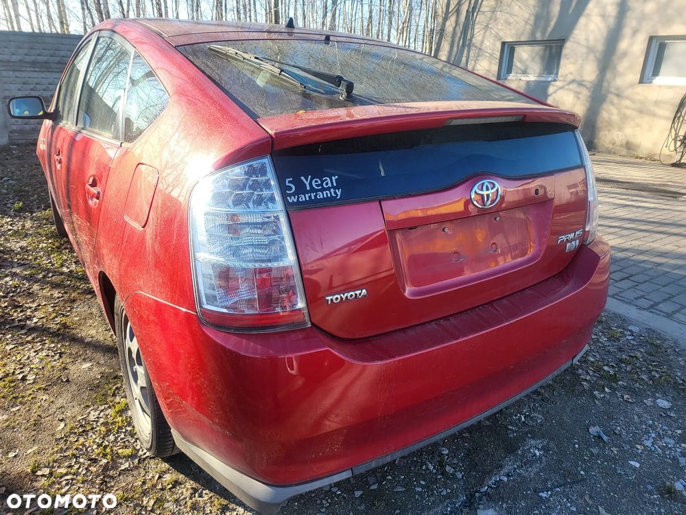 Toyota Prius ver--hybrid-executive - 11