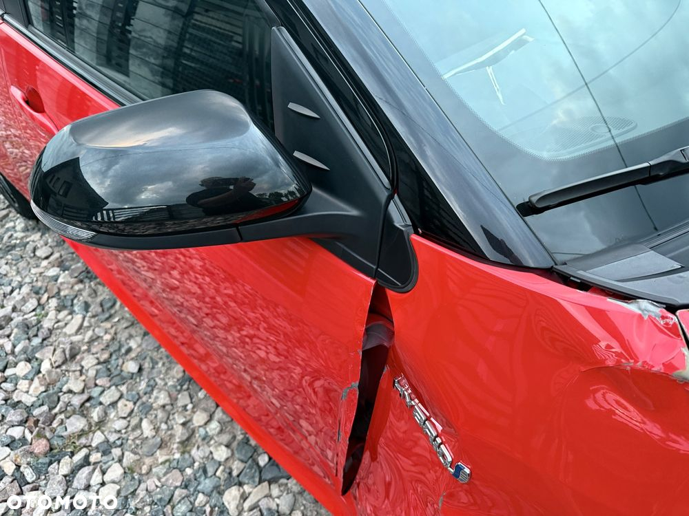 Toyota Yaris Hybrid 100 Premium - 16