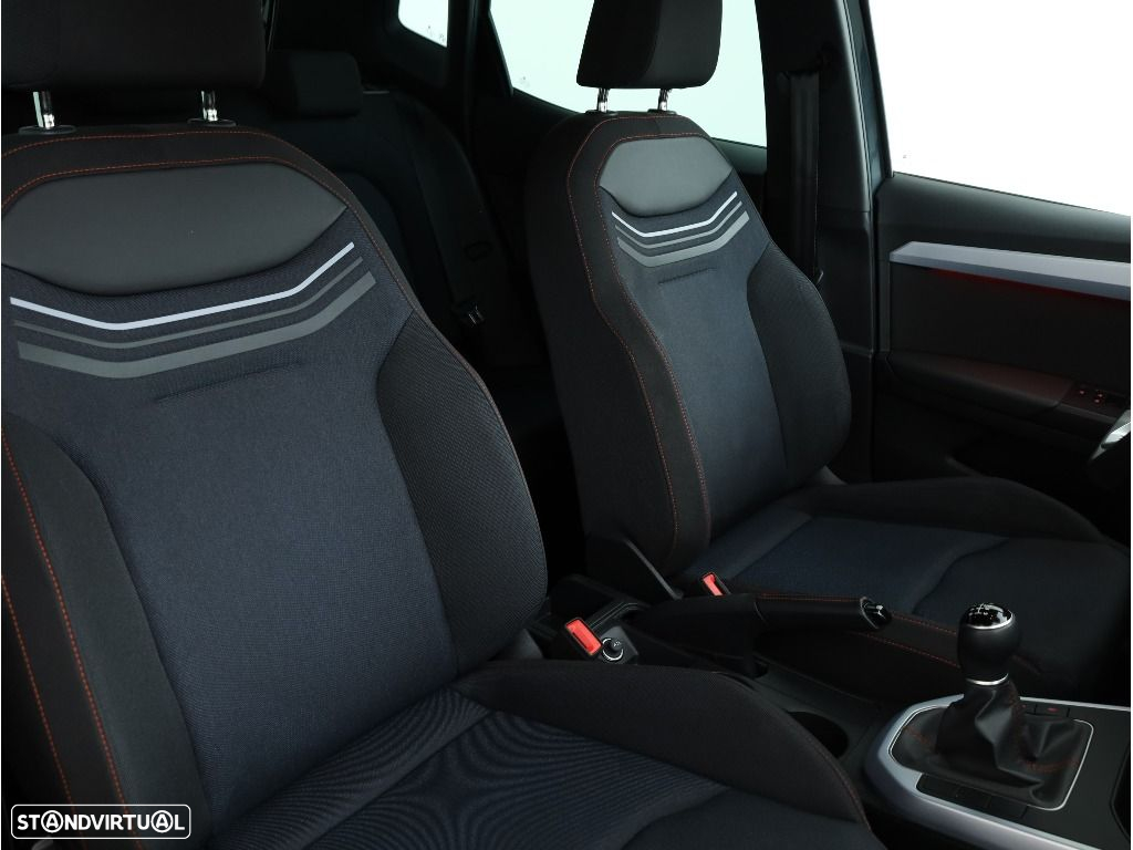 SEAT Arona 1.0 TSI FR - 27