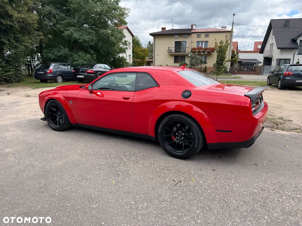 Dodge Challenger - 14