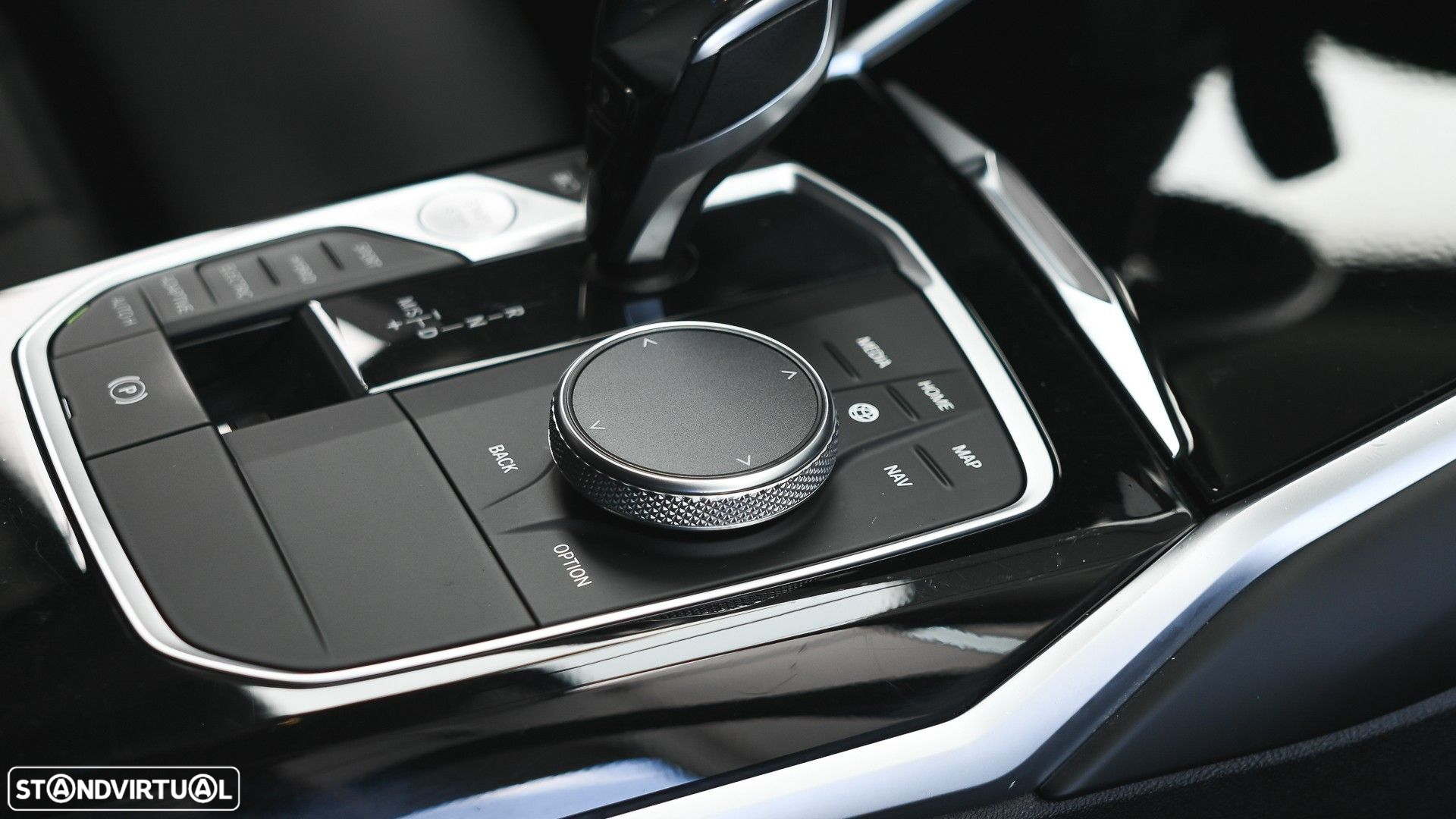 BMW 330 e Touring Line Sport Auto - 37