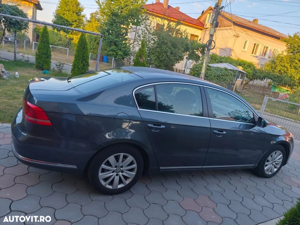 Volkswagen Passat 2.0 TDI BlueMotion Technology Trendline - 1