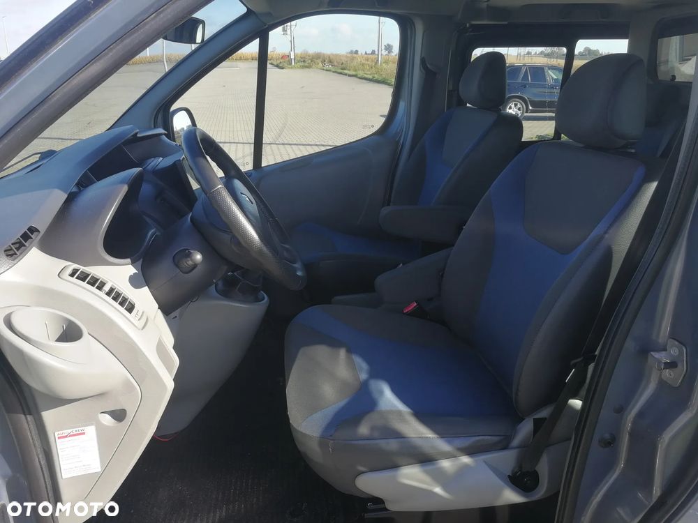 Renault Trafic - 11