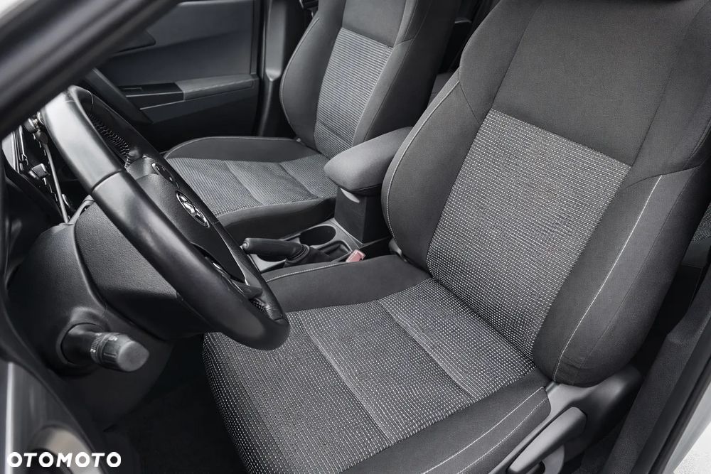 Toyota Auris 1.6 Premium Comfort - 11