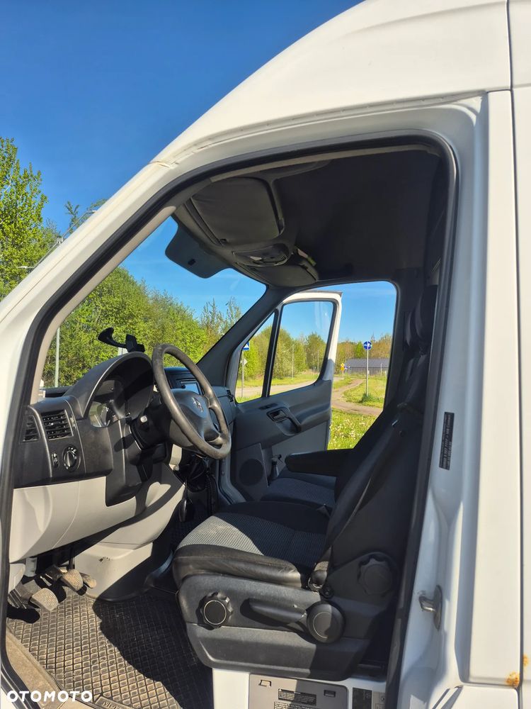 Mercedes-Benz SPRINTER - 10