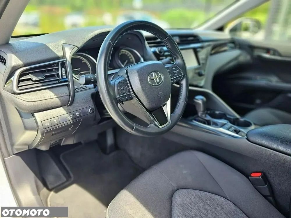 Toyota Camry 2.5 Hybrid Prestige CVT - 17