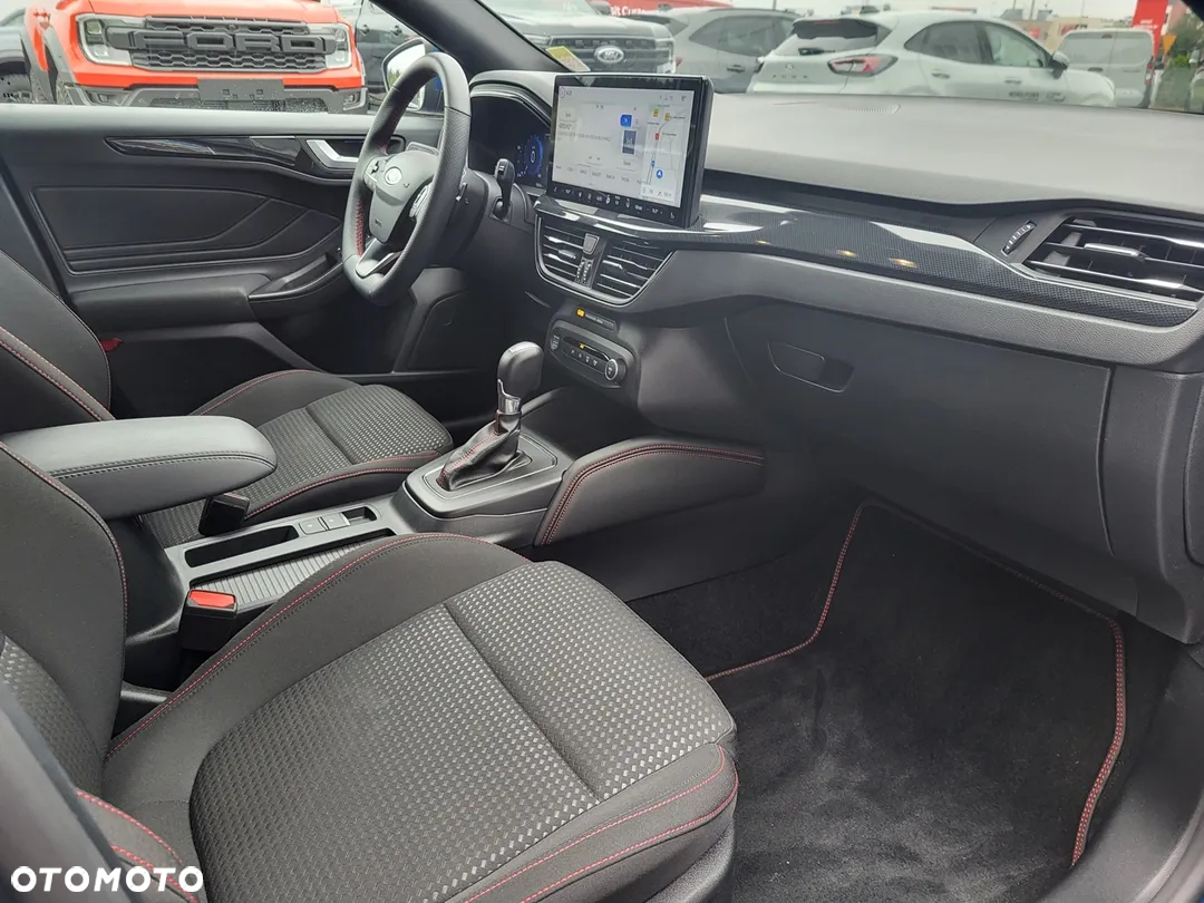 Ford Focus 1.5 EcoBoost ST-Line X - 11