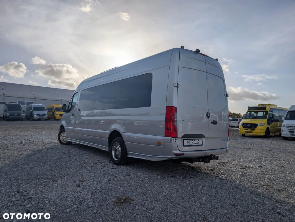Mercedes-Benz Sprinter 519 - 8