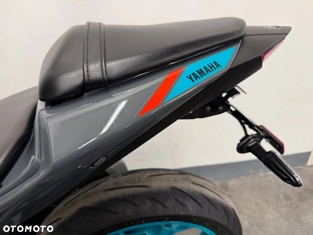 Yamaha MT - 27