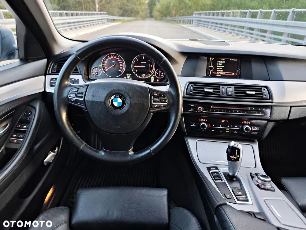 BMW Seria 5 520d Luxury Line - 22