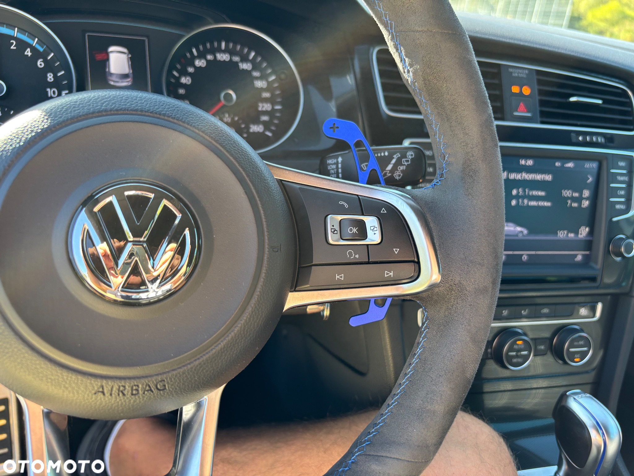 Volkswagen Golf - 20