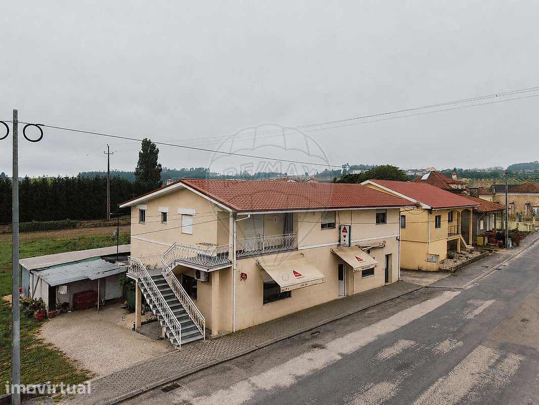 Moradia T2 para venda - Grande imagem: 2/5