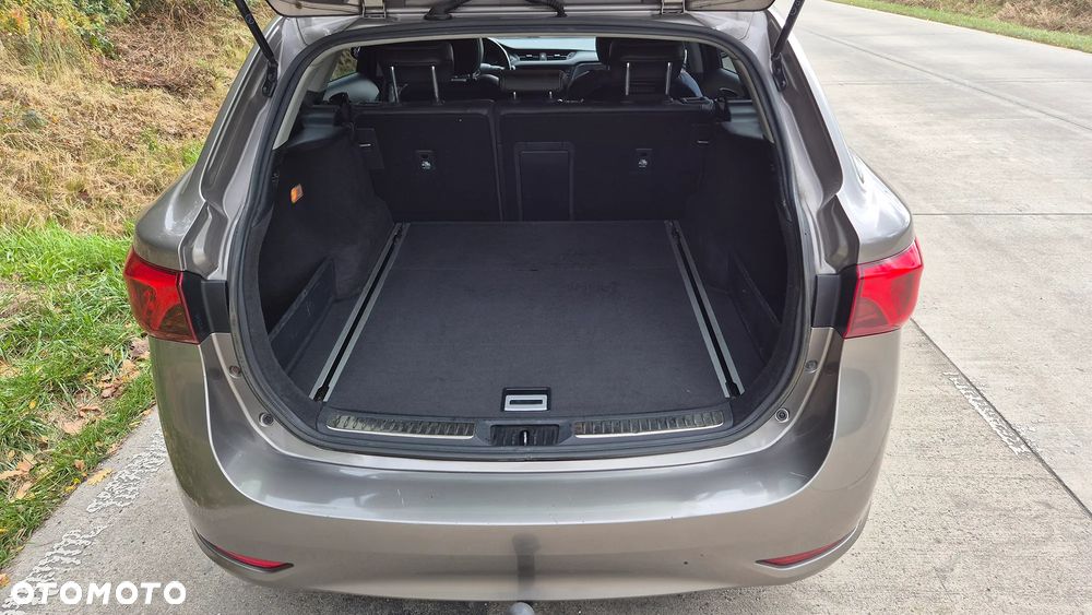 Toyota Avensis 1.8 Prestige - 24