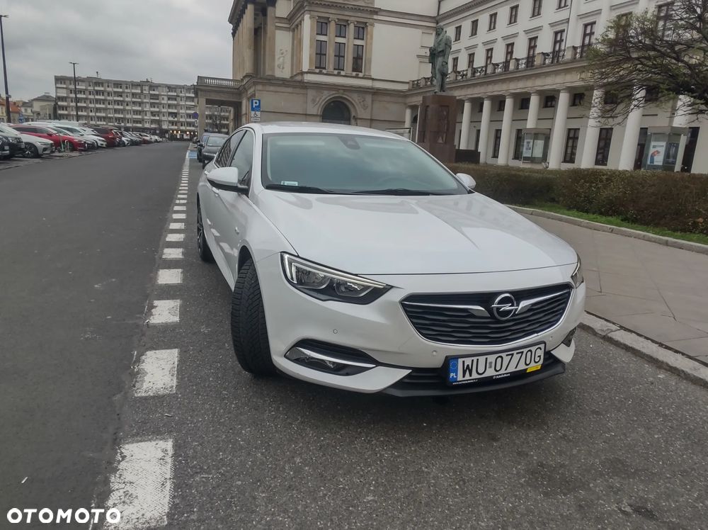 Opel Insignia - 1
