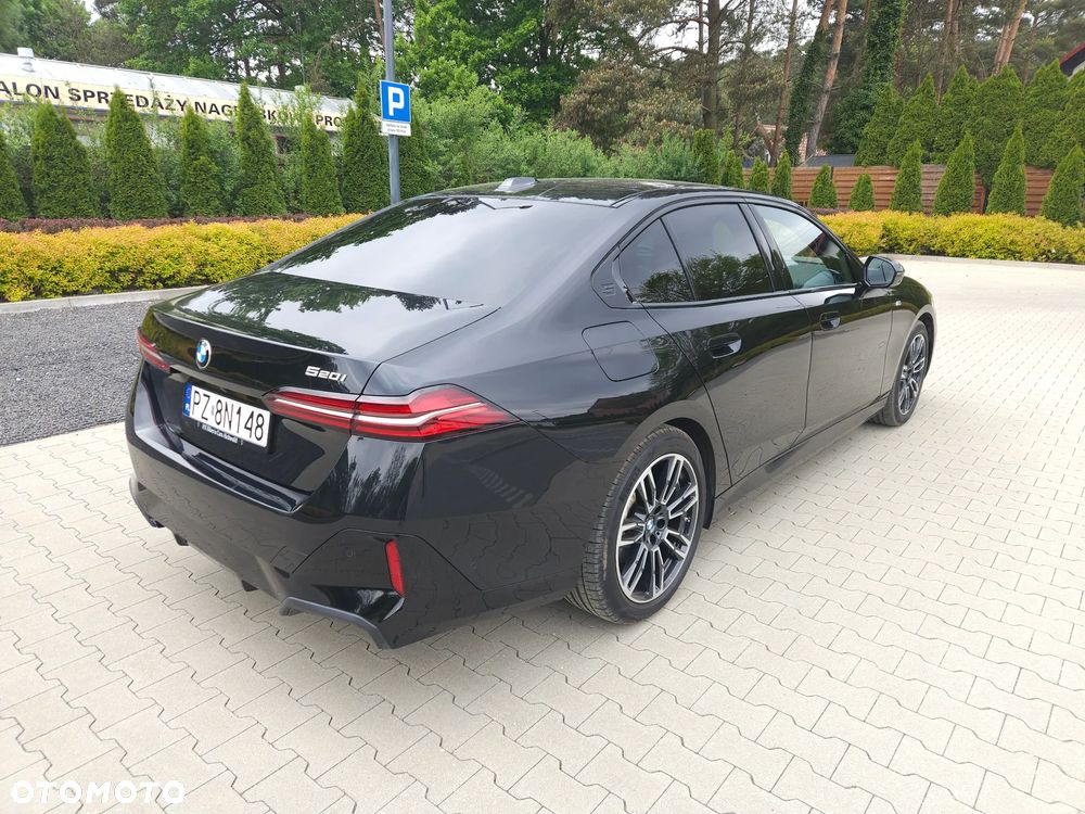 BMW Seria 5 520i M Sport Edition - 40