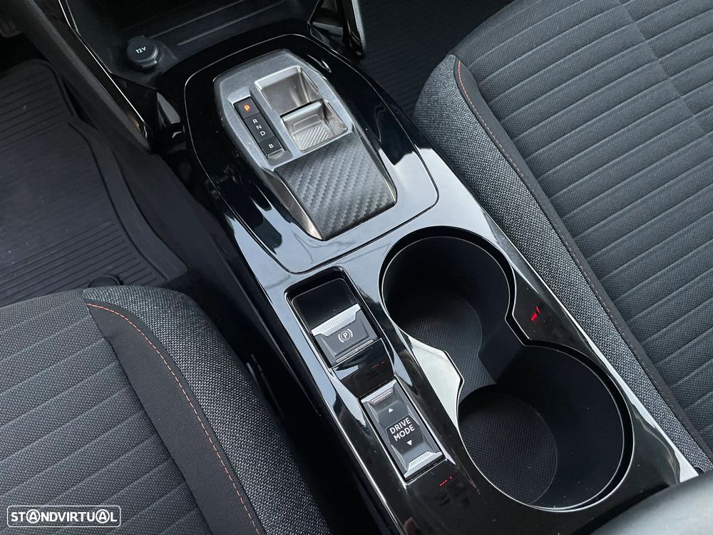 Peugeot e-2008 50 kWh Active Pack - 37