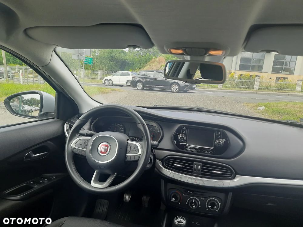 Fiat Tipo 1.4 16V Lounge - 19