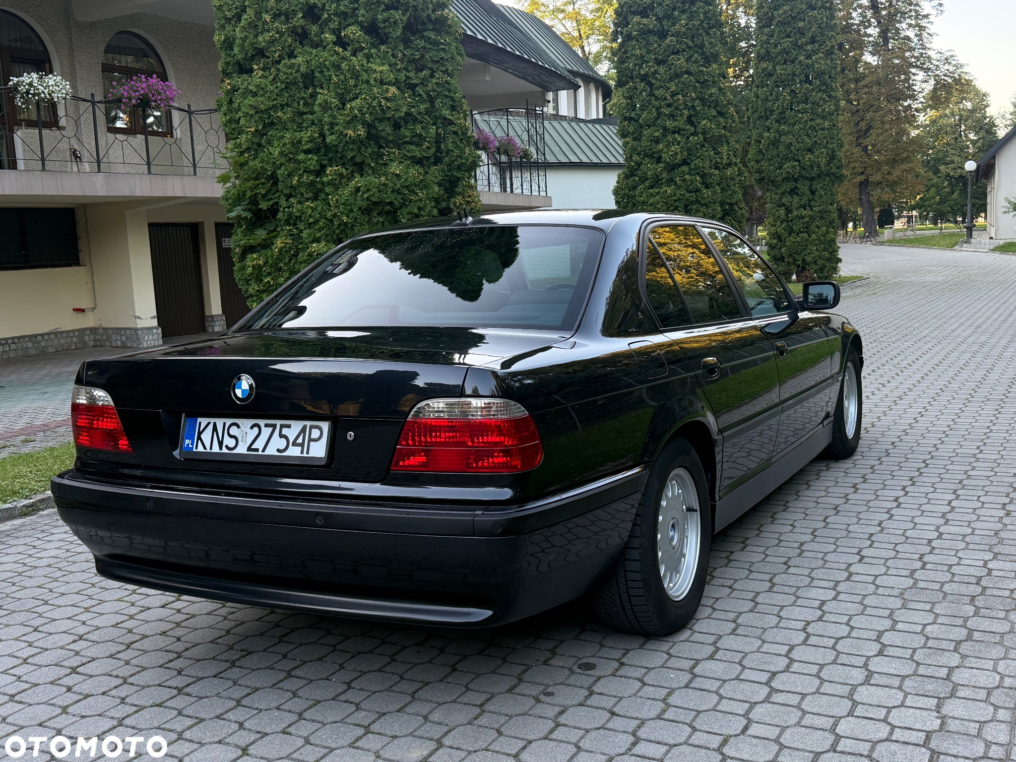 BMW Seria 7 750i - 34